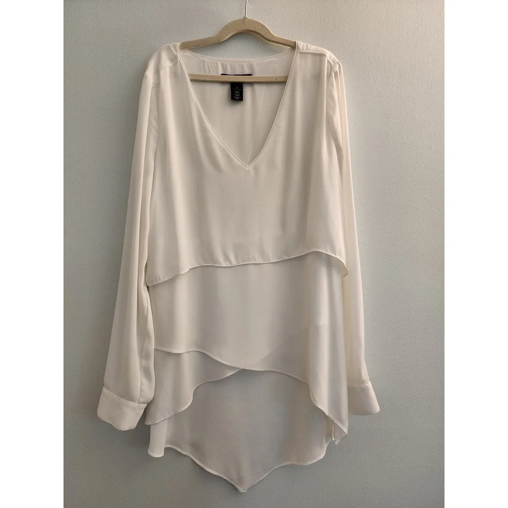 White House Black Market White Tiered High-Low V-Neck Blouse Size 4 570168174